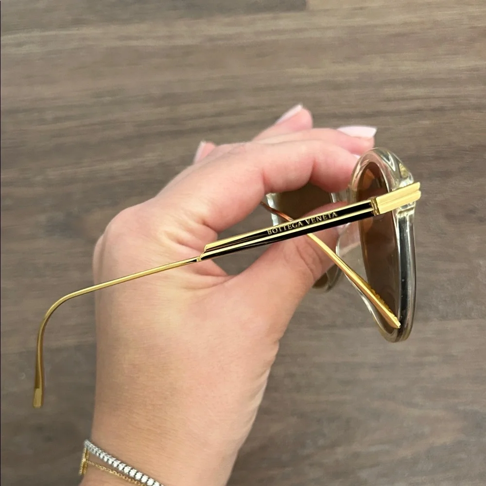 Bottega Veneta Sunglasses - Picture 2 of 3